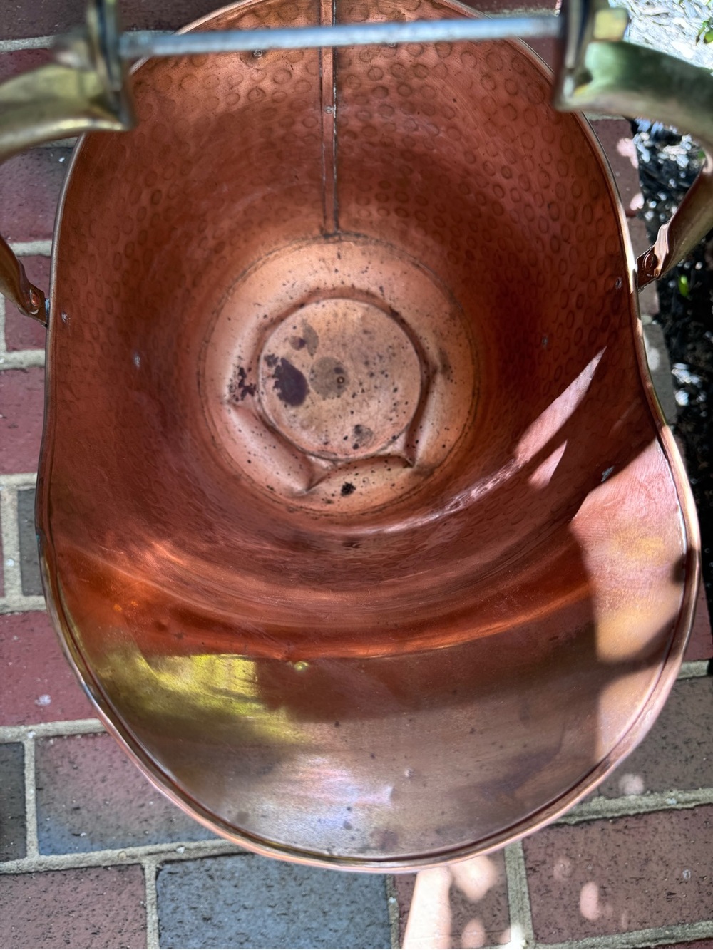 Antique Hammered Copper Helmet Coal Scuttle Brass Lion Head Fireplace Bucket - Picture 9 of 16